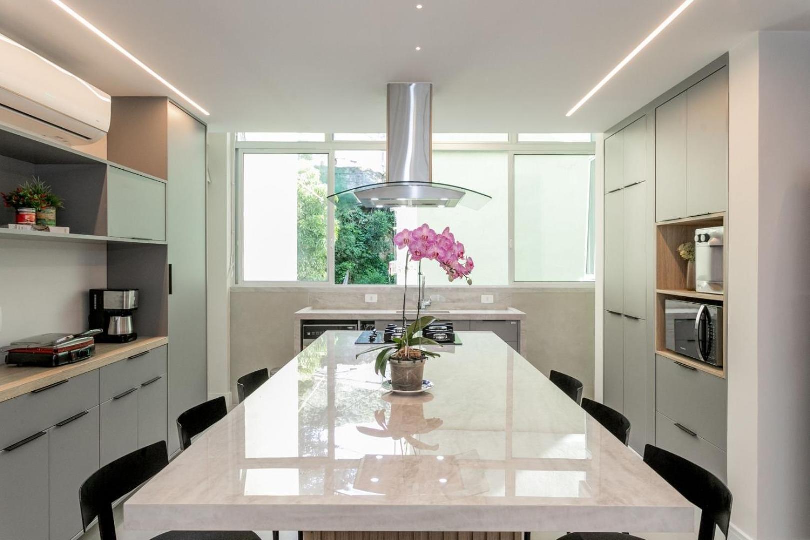 Apartamento Moderno 3qtos, 450m Da De Ipanema | Ap30/601